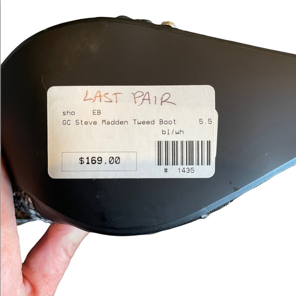 🛍 Steve Madden Tweed Jeweled Boot 5.5 - Picture 4 of 6